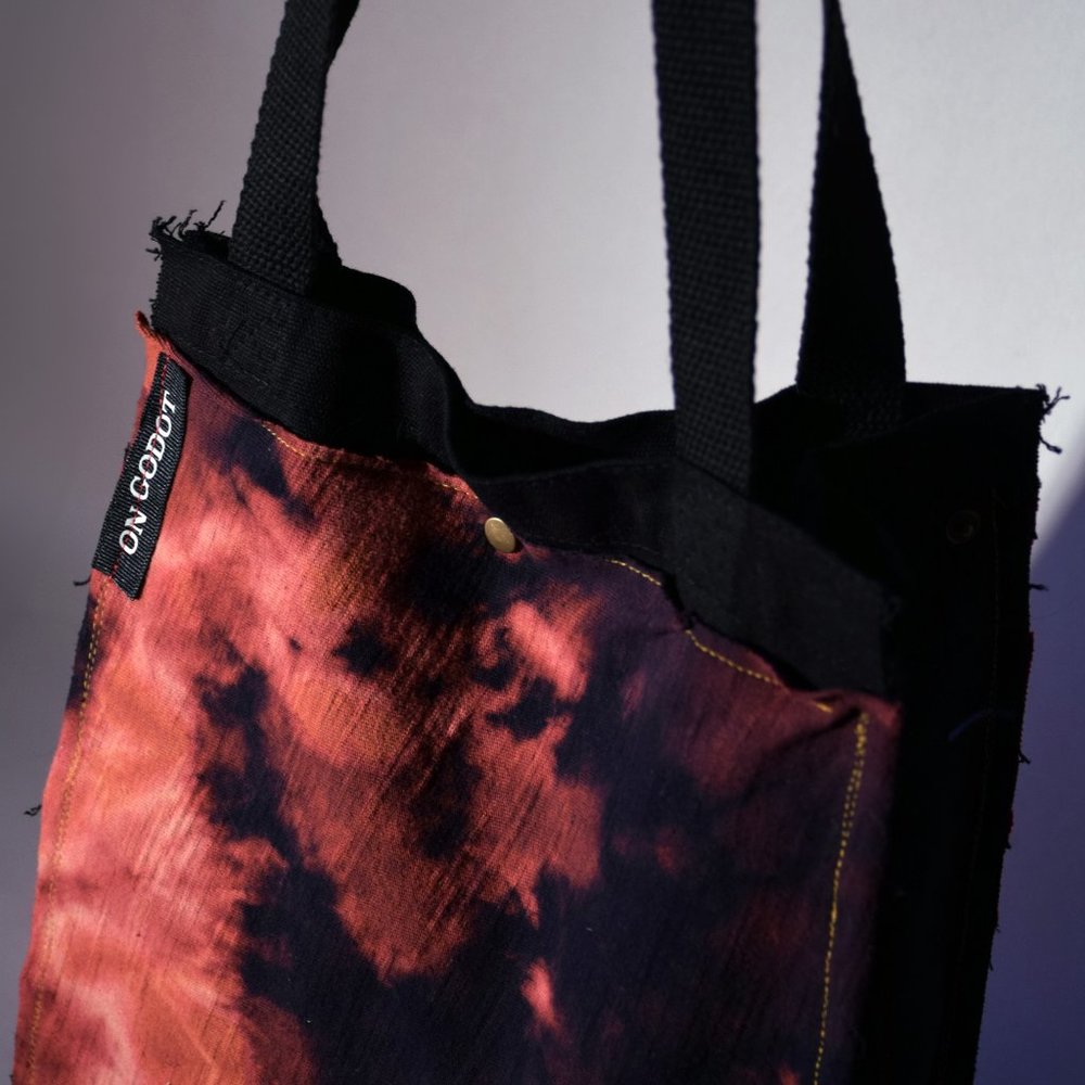 3353533 Lava Tote